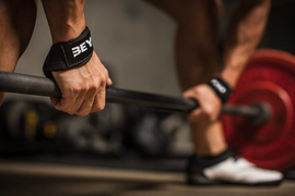 How to use weightlifting straps